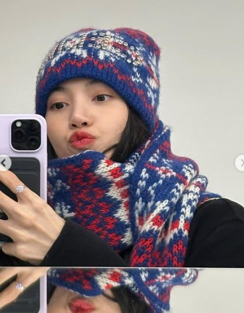 블핑 리사, 집나온 갱얼쥐 느낌…목도리 칭칭 감고 설레는 비주얼