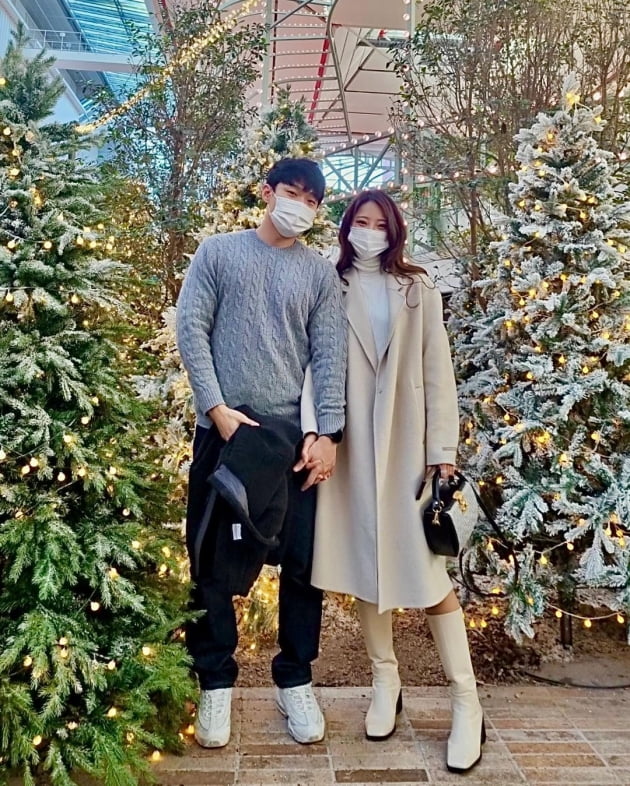 10기 옥순♥유현철, 서울 한복판에서 손깍지+입술 쭉…"함께한 소중했던 시간"