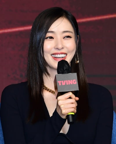 [TEN 포토] 이다희 '아일랜드 참여하고 싶어서 떨렸다'