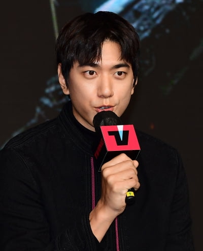 [TEN 포토] 성준 '세상으로부터 버림받은 자 궁탄'
