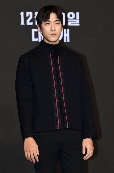 [TEN 포토] 성준 '오랜만에 인사드려요'
