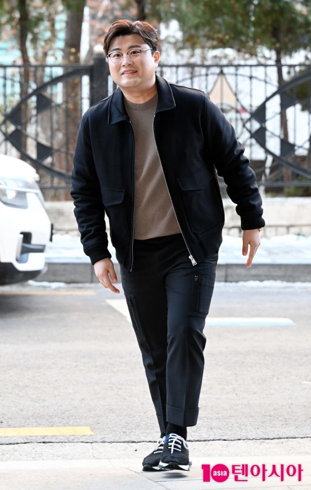[TEN 포토] 김호중 '오랜만에 만나네요'