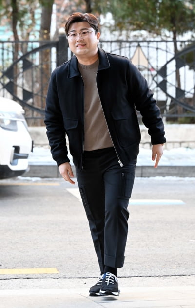 [TEN 포토] 김호중 '오랜만에 만나네요'