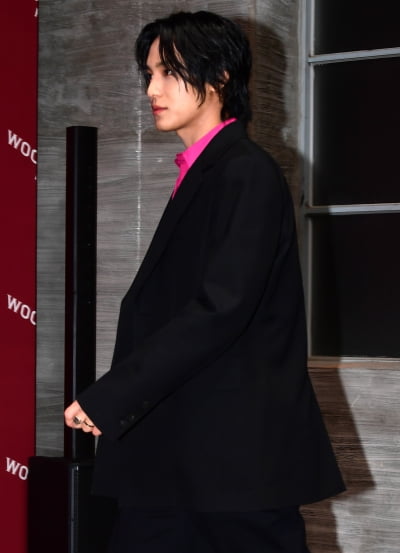 [TEN 포토] 세븐틴 민규 '그림자 마저 멋짐'