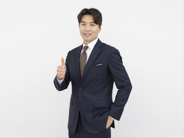 [공식] 이동국, 생각엔터와 전속계약…김호중·허경환과 한솥밥