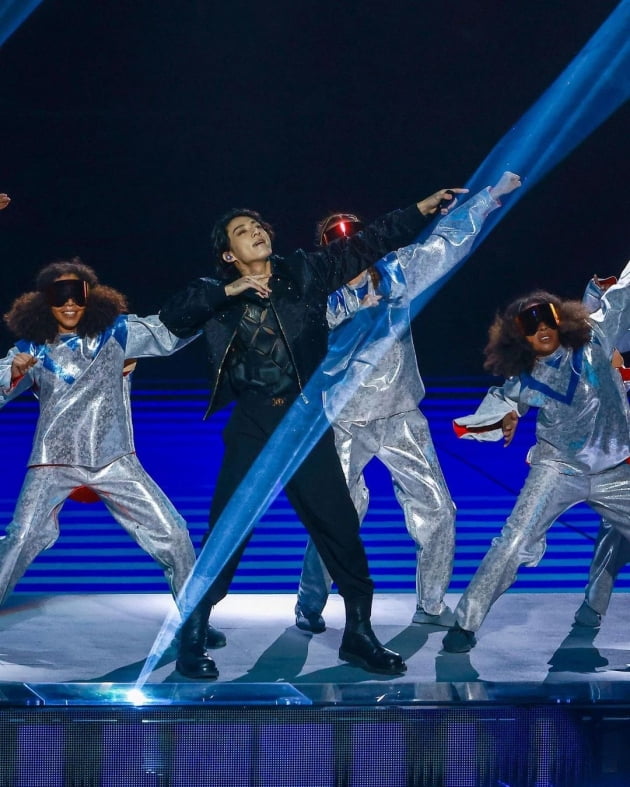 방탄소년단 정국, FIFA 회장 "믿을 수 없이 대단한 공연…정말 놀라웠다" 언급