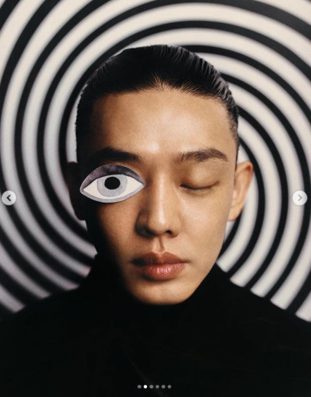 유아인, 본인이 예술작품으로...매력적인 외모