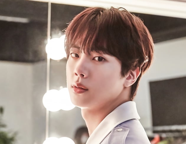 방탄소년단 진, 빌보드 선정 2022년 최고의 K-POP 남자 솔로 최고 순위