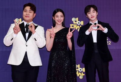 [TEN 포토] 문세윤-설인아-찬희 'KBS 연예대상 3MC'