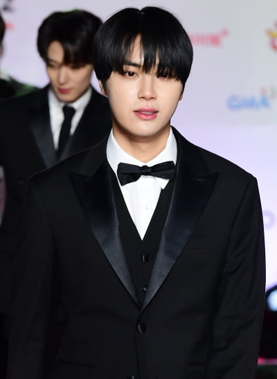 [TEN 포토] 더보이즈 주학년 '대세 배우의 외모'