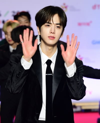 [TEN 포토] 더보이즈 영훈 '우수에 젖은 눈망울'