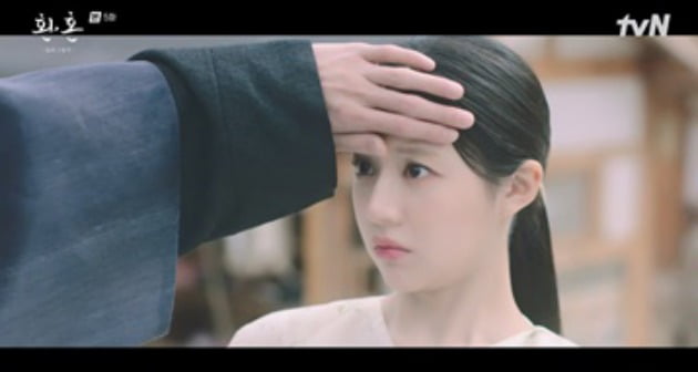 [종합] "너 때문에 돌았나 보다" 이재욱, 고윤정 향한 거부할 수 없는 이끌림('환혼')