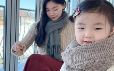 이다은, ♥윤남기+붕어빵 딸 있는 겨울…얼굴 부어도 "행복"
