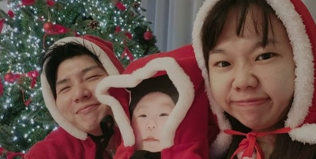 홍현희♥제이쓴, 세식구 첫 크리스마스 사진…子 똥별이는 가짜였다?