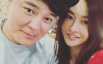 추신수♥하원미, 추울수록 더 밀착…부산 크리스마스 데이트 '포착'