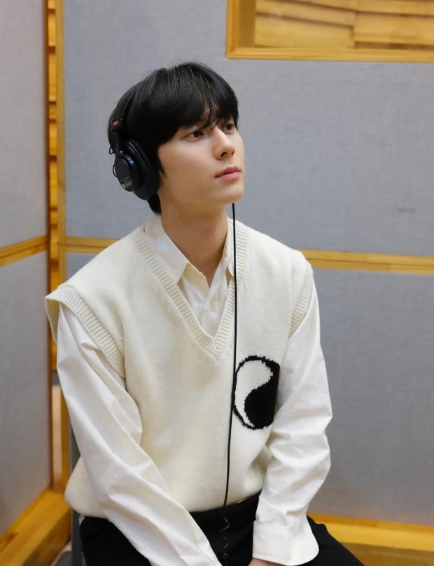 사진= 황민현 인스타그램