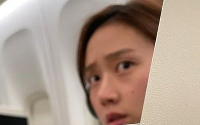 '결혼' 고성희, ♥남편과 비즈니스석 타고 美 신혼여행? 힙한 패션은 덤