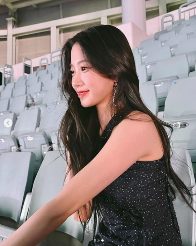 르세라핌 카즈하, 심쿵 첫사랑 모습...청순한 미소
