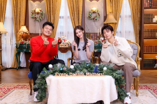 JYP, 선한 영향력 전파에 앞장…박진영 10억 +팬 성금으로 698명 환아 치료비 지원