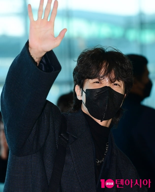 [TEN 포토] BTS 제이홉 '미국 다녀올께요'