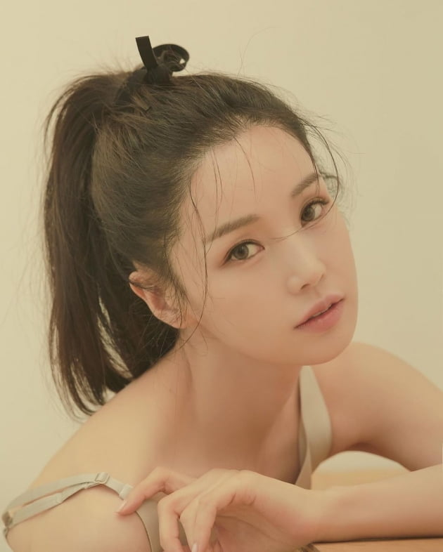남규리, 4일 뒤면 마흔이라고?…여전한 바비 인형 미모