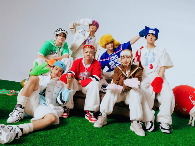 [종합] '캔디' 열풍 이끈 NCT DREAM, 음원·음반 차트 이어 음방도…'엠카' 1위