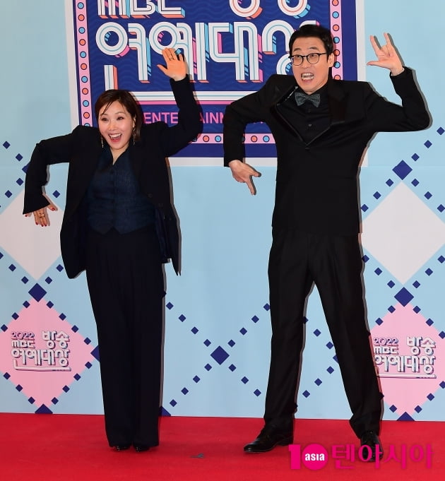 [TEN 포토] 신봉선-이윤석 '복면가왕 대표로 왔어요'