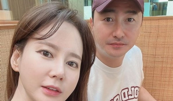 이혜원, ♥안정환과 밥 먹다 셀카 찰칵…부었다더니 미스코리아 미모 여전