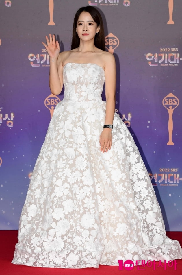 [TEN 포토] 류현경 '반짝반짝 빛나네'