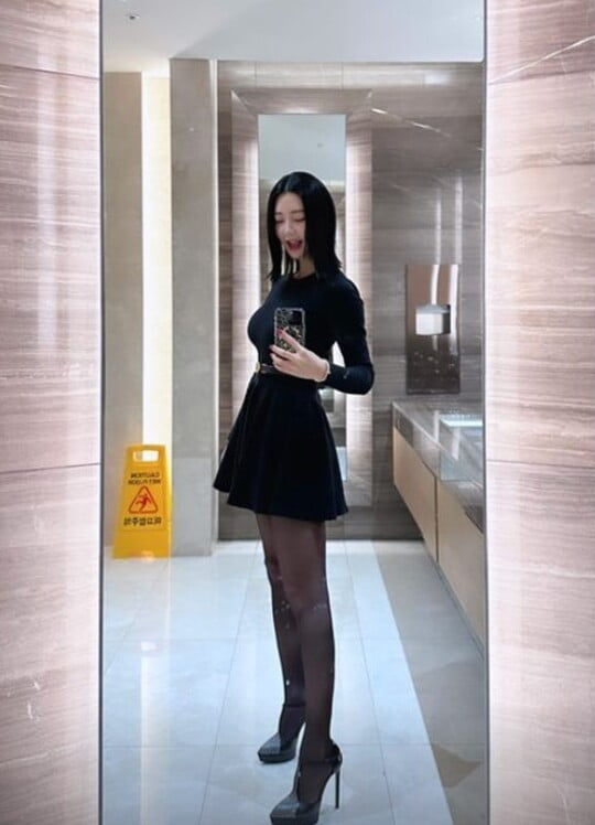 (사진=클라라 SNS)