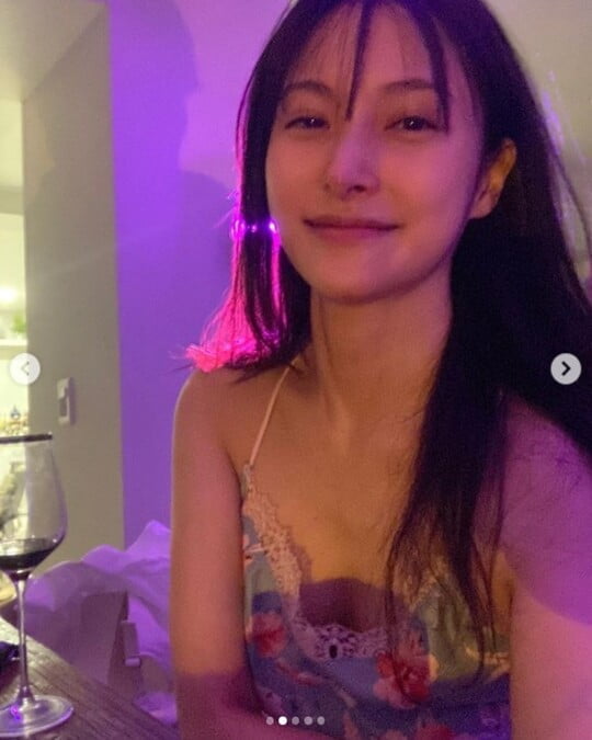 카라 박규리, 취중 셀카가 이렇게 예쁠 일?…강지영 "치명에 치이네"