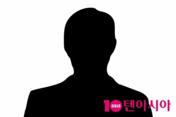[단독] 홍지윤 소속사 대표, 횡령 주장한 팬카페 운영자 고소 
