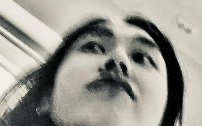 '대마초 상습 흡연 혐의' 정일훈, 장발로 변신한 근황 공개 '깜짝'