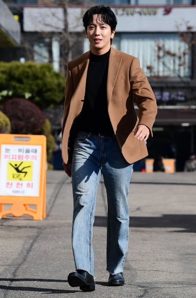 [TEN 포토] 정용화 '편안한 남사친美 발산'