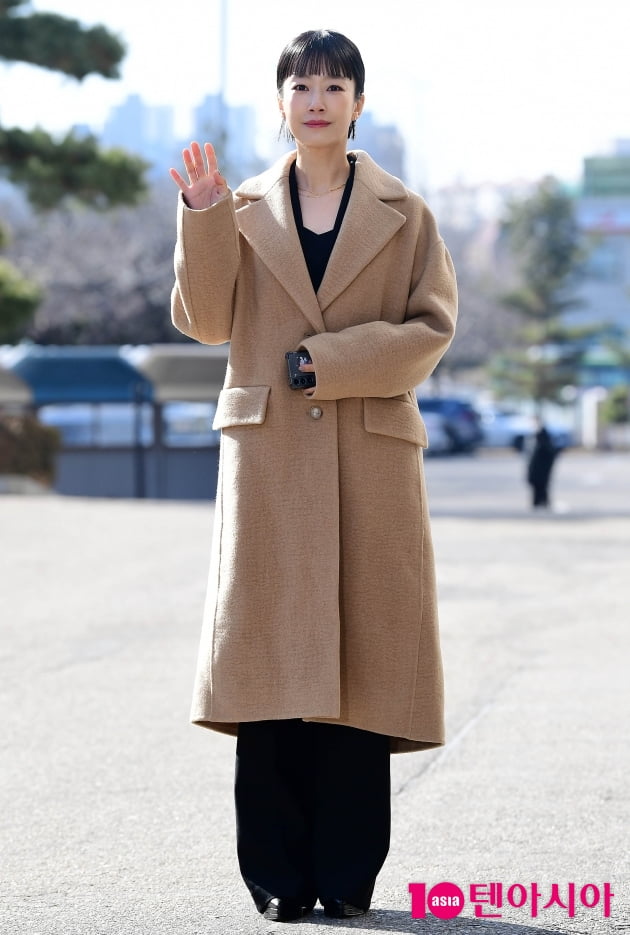 [TEN 포토] 곽선영 '롱코트로 멋스럽게'