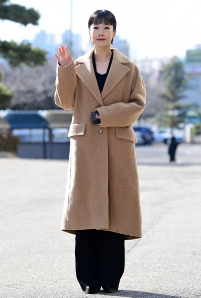 [TEN 포토] 곽선영 '롱코트로 멋스럽게'
