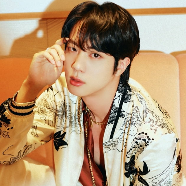 방탄소년단 진, 케이돌(KDOL) 12월 월간랭킹 1위! 2개월 연속 1위 차지 