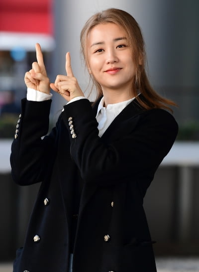[TEN 포토] 박하선 '11시에 라디오에서 만나요'