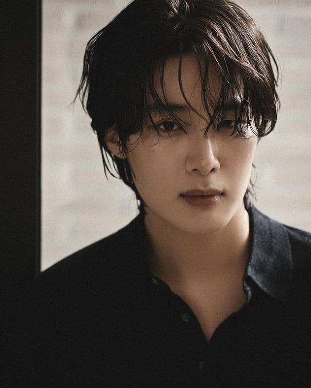 '학폭 사과' 김동희, 새해 인사하더니…이번엔 새 프로필 사진 공개