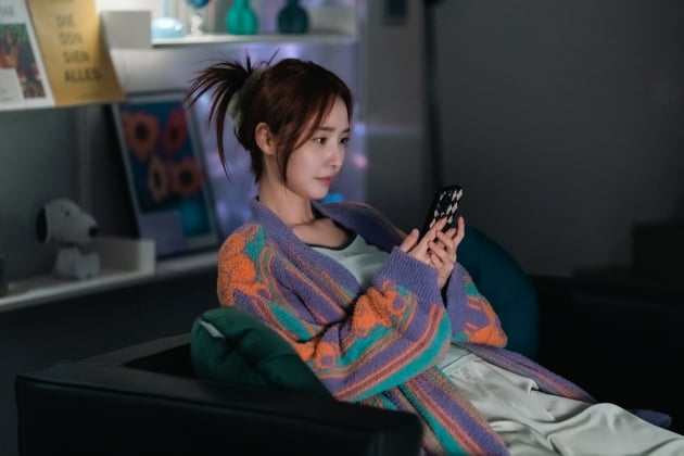 '5년 열애 끝' 하니, 새 썸남과 취중 키스…데이트 포착('판타지스팟')