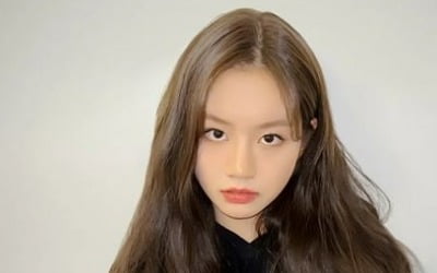 '류준열♥' 혜리, 엎드리기만 했는데 요염…명품 B사 가방 자랑은 '덤'