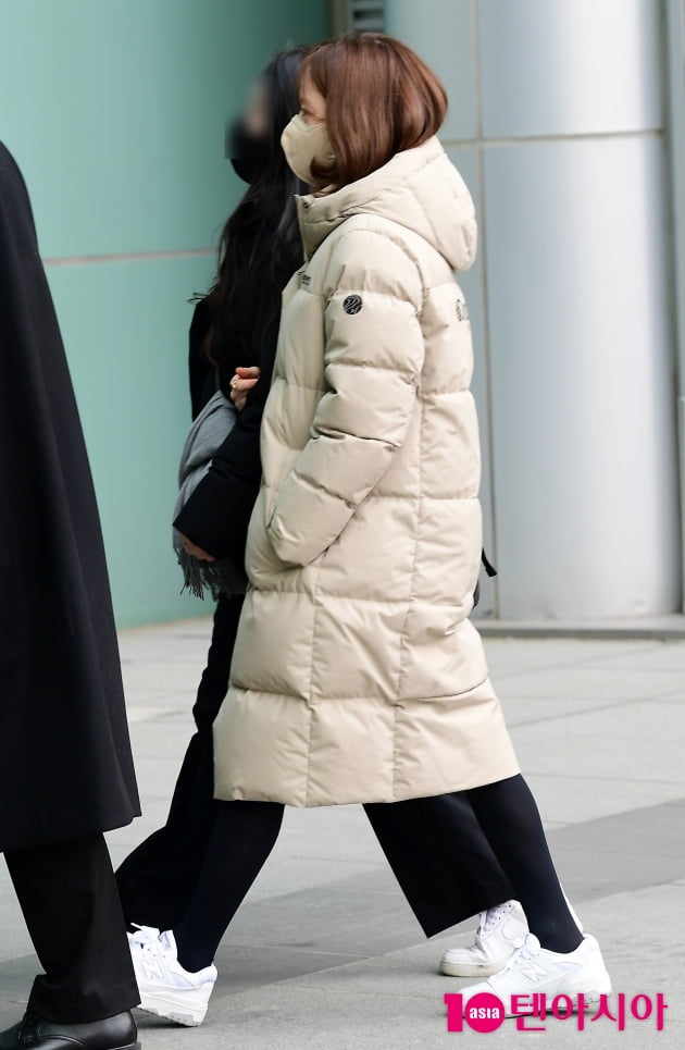 [TEN 포토] 문채원 '묵묵부답 드라마 제발회 현장으로 '