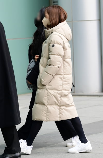 [TEN 포토] 문채원 '묵묵부답 드라마 제발회 현장으로 '