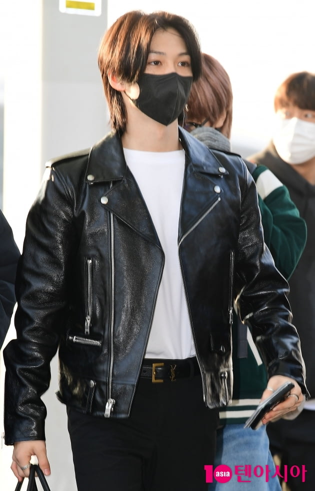 [TEN 포토] 스트레이키즈 필릭스 '멋스러운 가죽점퍼'