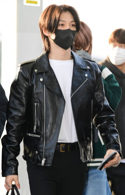 [TEN 포토] 스트레이키즈 필릭스 '멋스러운 가죽점퍼'