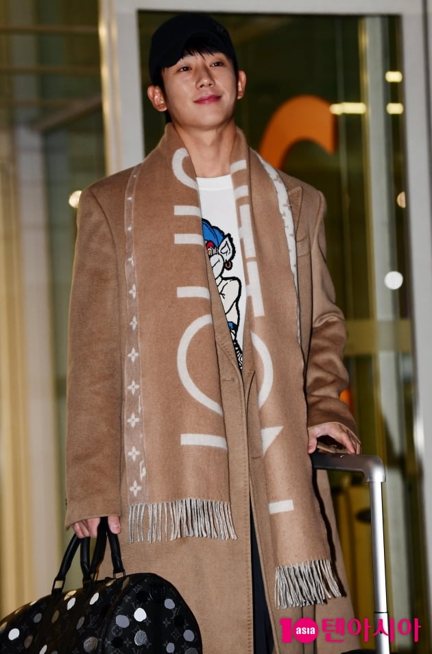 [TEN 포토] 정해인 '여유 넘치는 표정'
