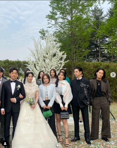 '조금 창피한 친구들 공개' 임지연, "지켜보고 있다"는 박성훈에 "딴 데 좀 봐줄래?"