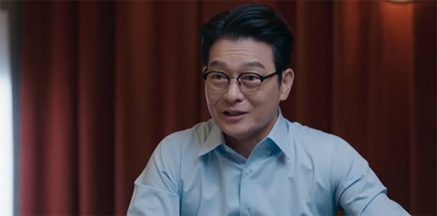 [종합] 이보영, 술로 달랜 불안장애·공황·불면증…최초 여성 임원 됐지만 '계략'이었다('대행사')