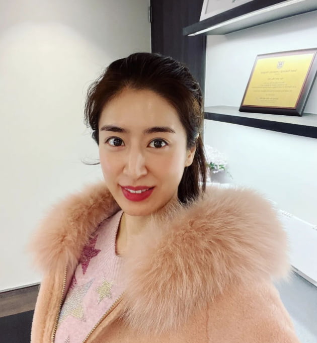 민혜연, 민낯에도 ♥주진모 홀리는 눈빛…청담동 밝히는 미모