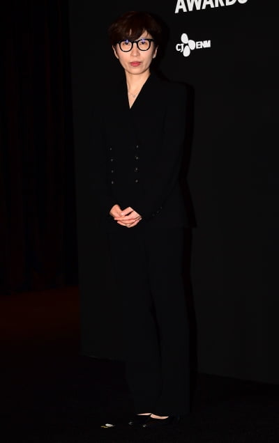 [TEN 포토] 정서경 작가 '더 좋은작품으로 만나요'